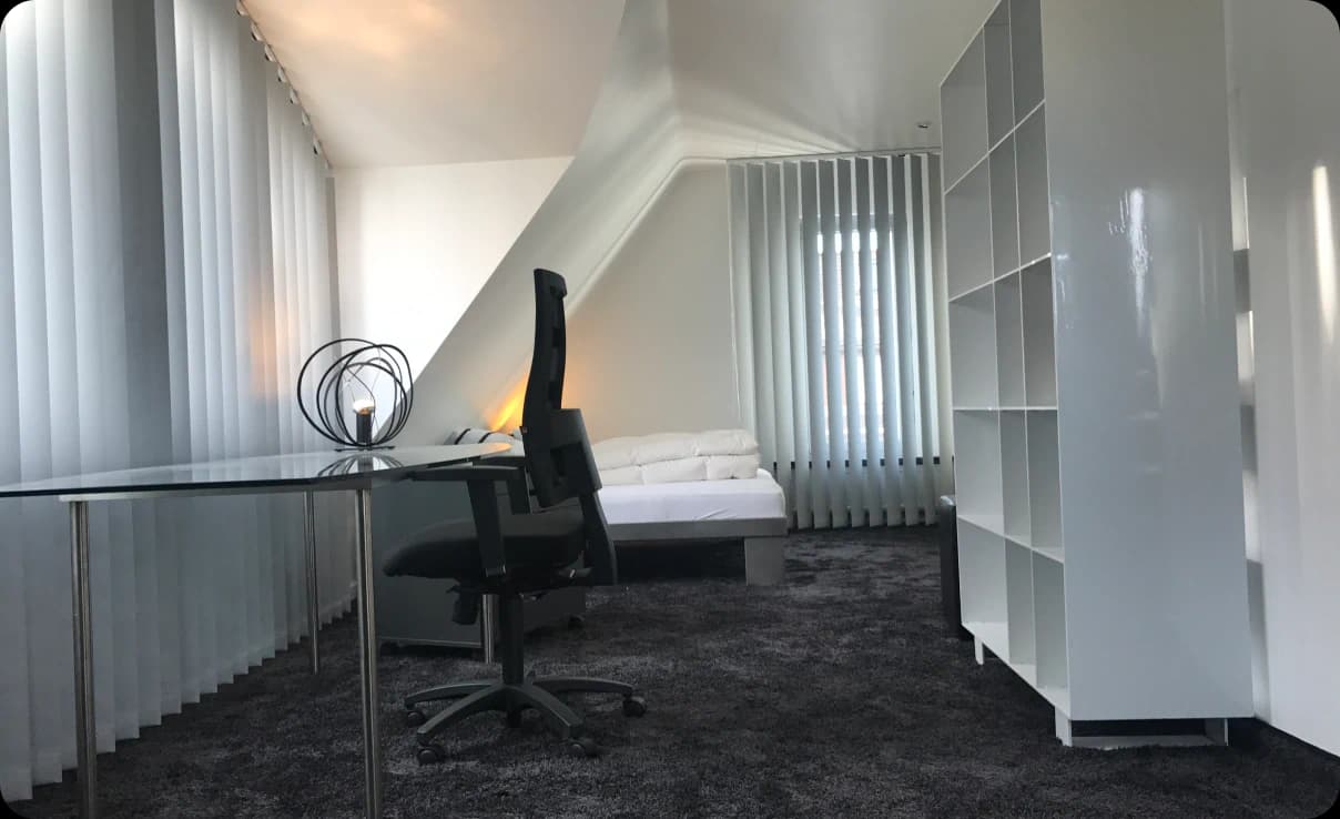 Dunkler Teppichboden in bietigheim