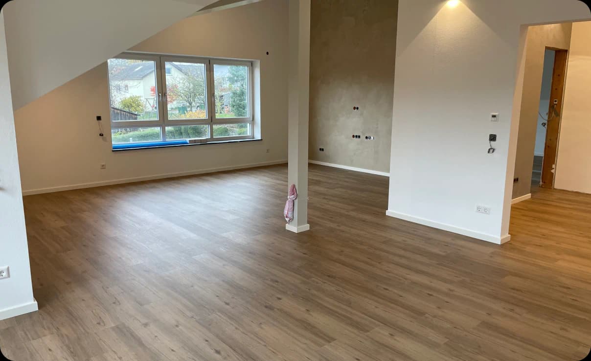 Frisch verlegter Parkett von raumdecor