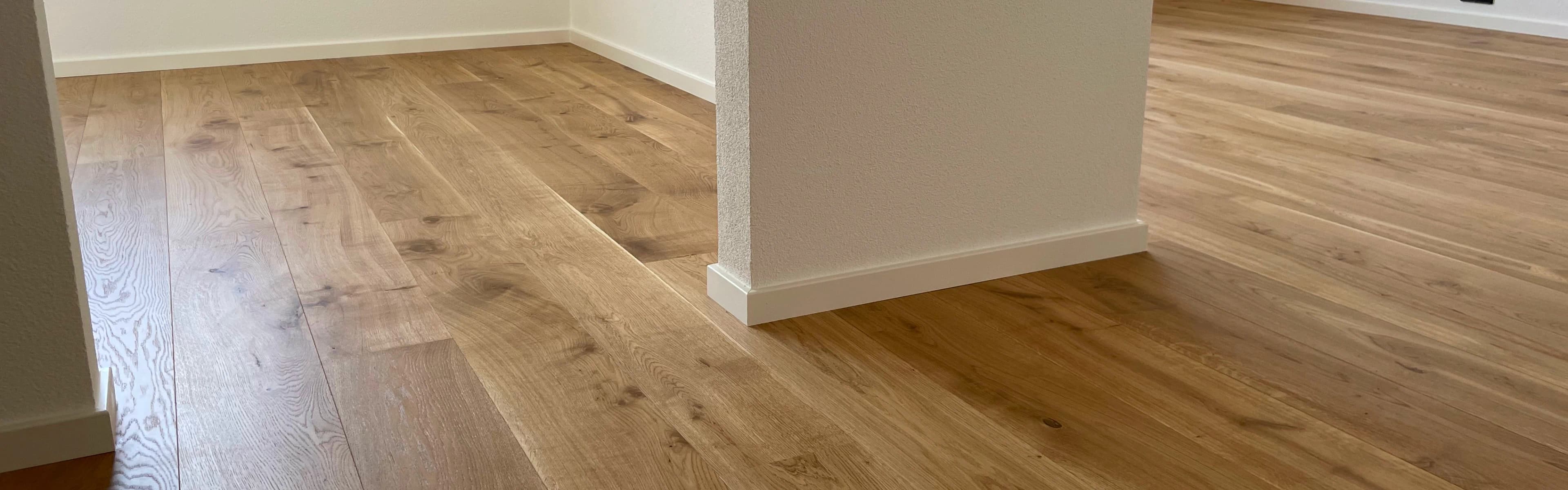 Parkettboden in Eichenfarben